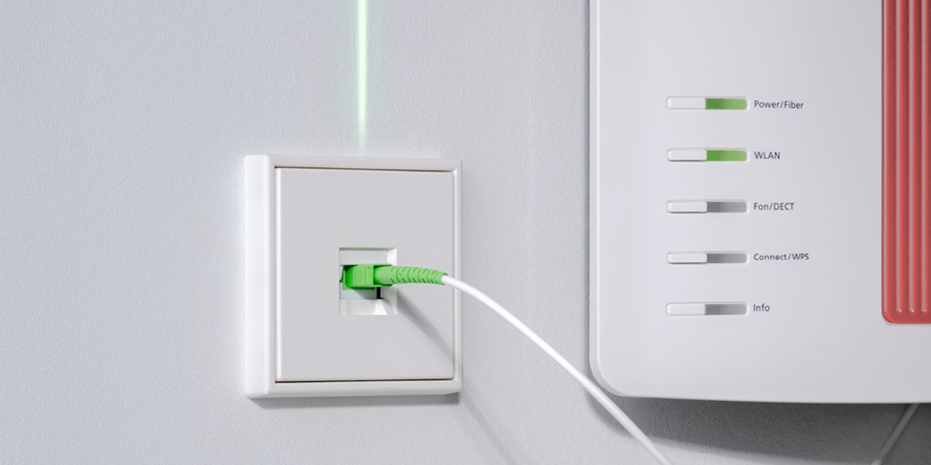 Die neuen Glasfaser-Anschlussdosen bei B+M Elektrotechnik GmbH & Co.KG in Halle